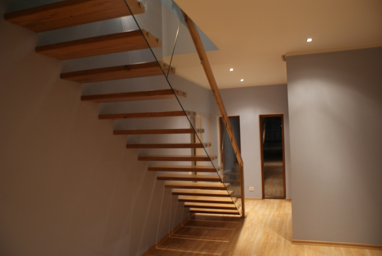 Ladder without bearing structures I