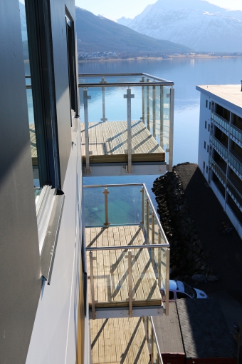balcony glass1 en