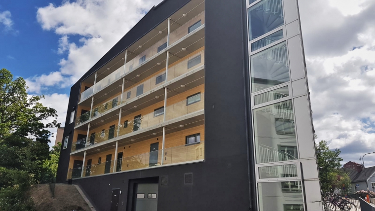 glass balconies sv