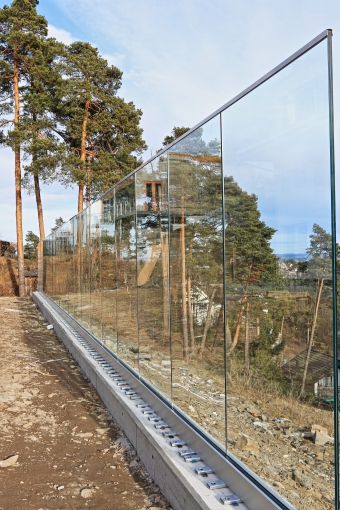 glass wall6 en