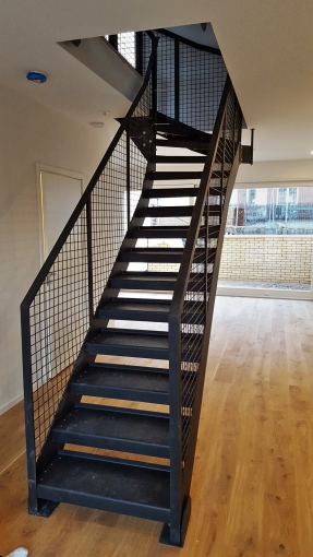 staircase(2)